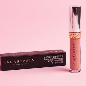 Anastasia Beverly Hills Liquid Lipstick in ‘Crush’
